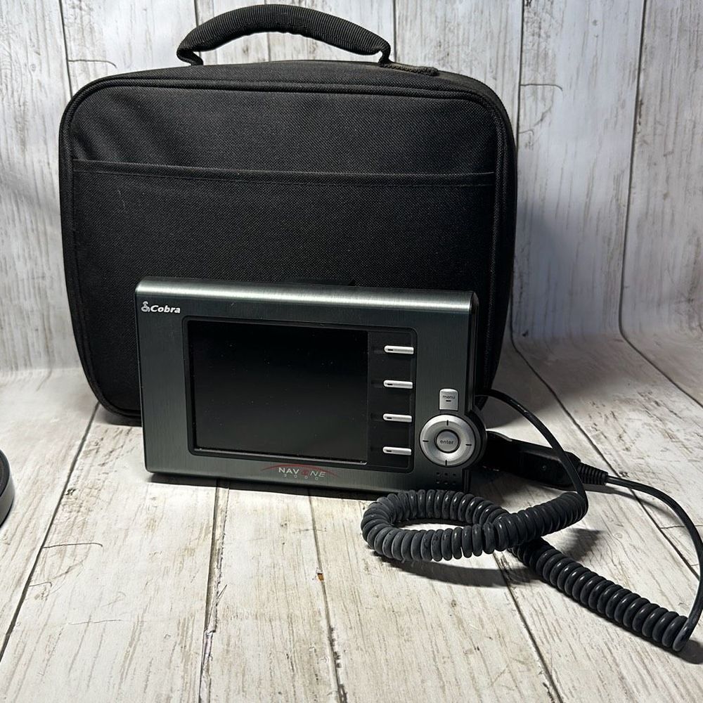 COBRA NAV ONE 3000 Mobile Navigation System‎ GPS